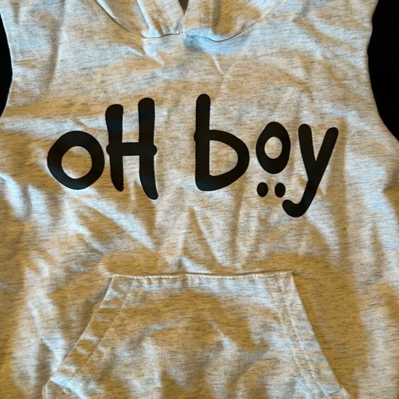 Baby boy graphic tee and pant set - Picture 2 of 3